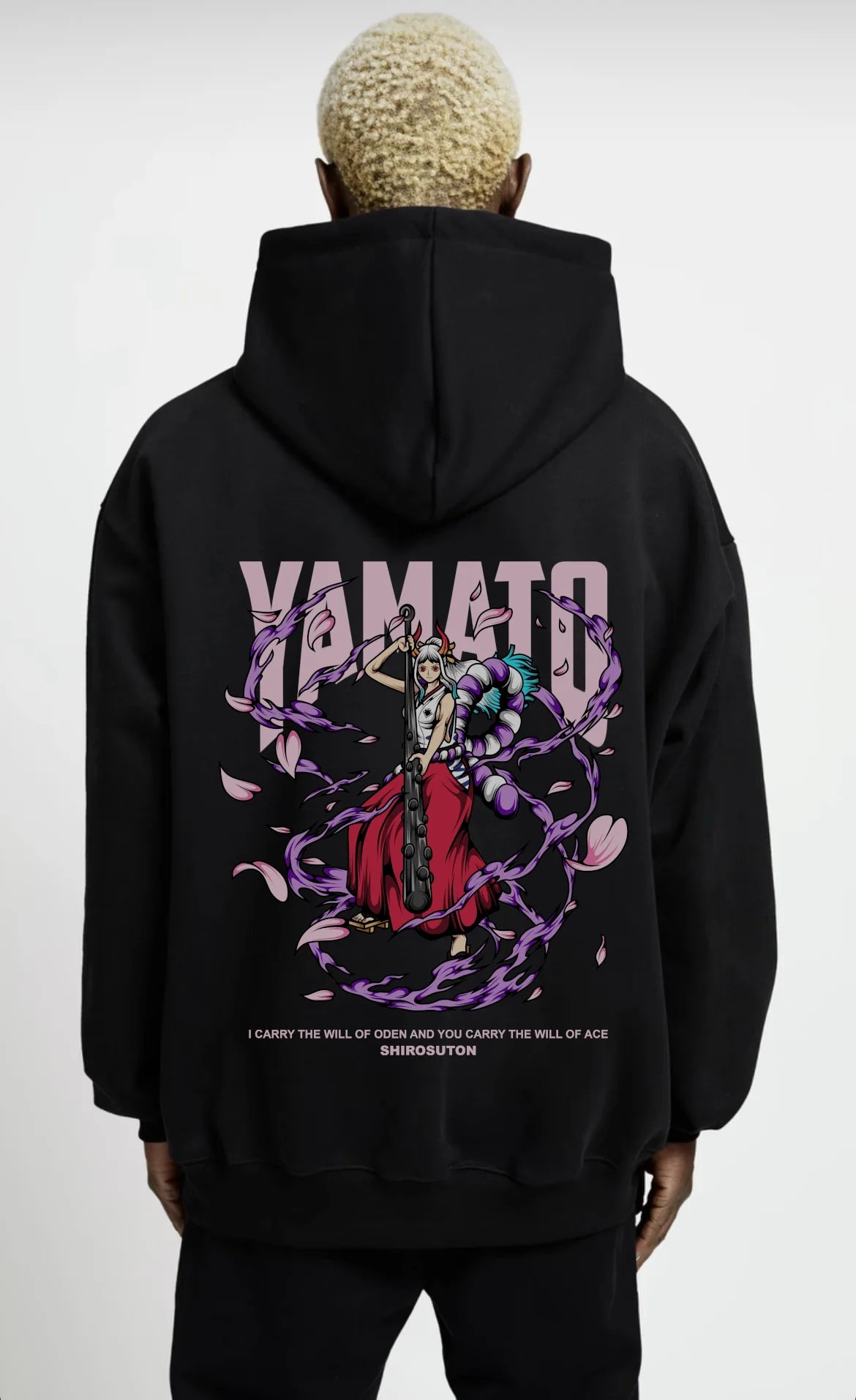 One Piece Yamato Hoodie im Oversized-Stil – Hochwertiges Anime Merchandise für Streetwear Fans und One Piece Liebhaber.